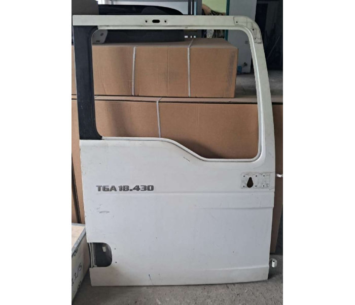 Дверь правая MAN TGA. TGS. TGX (Б.У)