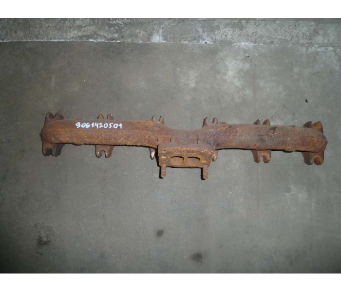 Коллектор выпускной Mercedes-Benz ОМ906 (Б.У)