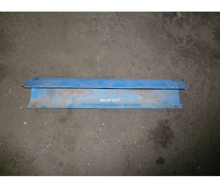 Накладка бампера правая Mercedes-Benz Axor (Б.У)