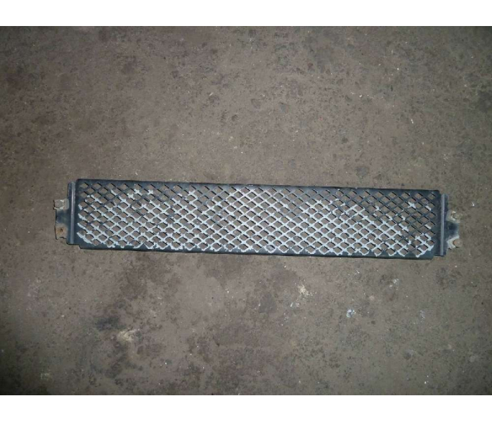 Решетка бампера Mersedes-Benz Axor (Б.У)