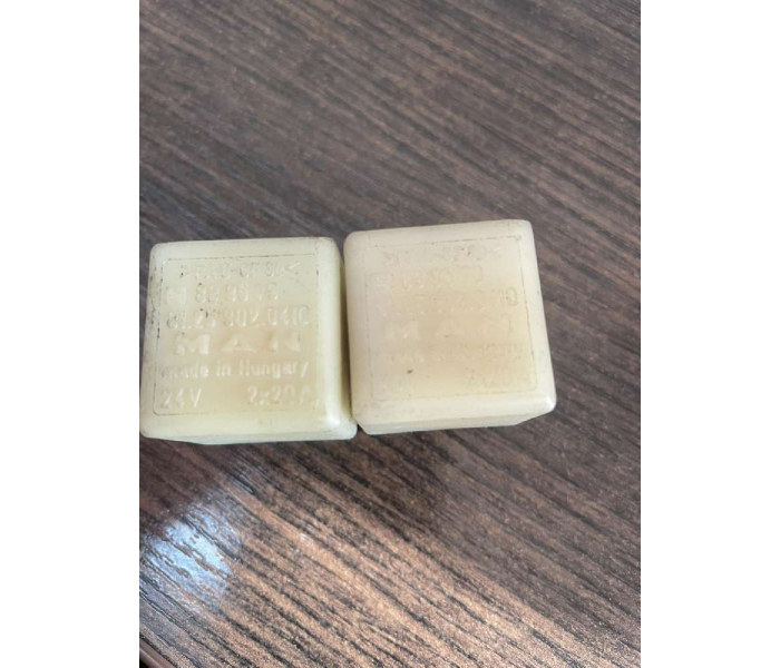 Реле указателей поворотов MAN (5 контактов) (Б.У)