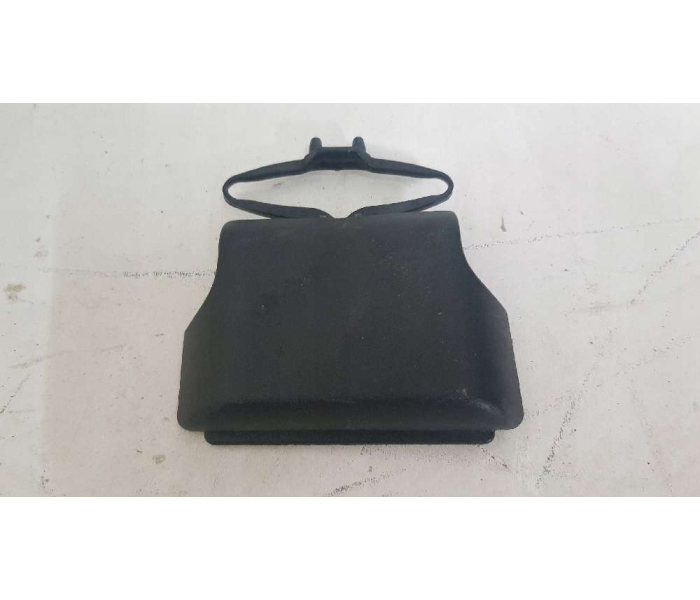 Крышка кронштейна зеркала нижняя левая MAN TGX, TGS. TGM. NGL (Б.У)