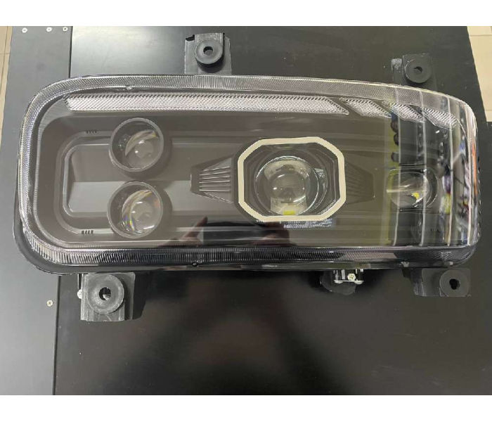 Фара правая LED Mercedes-Benz Atego