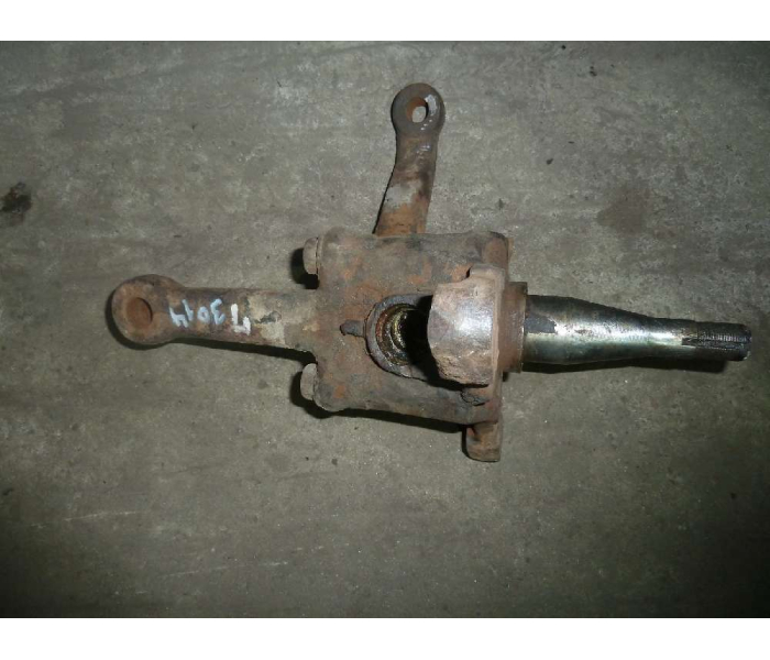 Цапфа левая Mercedes-Benz REX 609-711 (D-28mm) (Б.У) Цапфа левая Mercedes-Benz REX 609-711 (D-28mm) (Б.У)